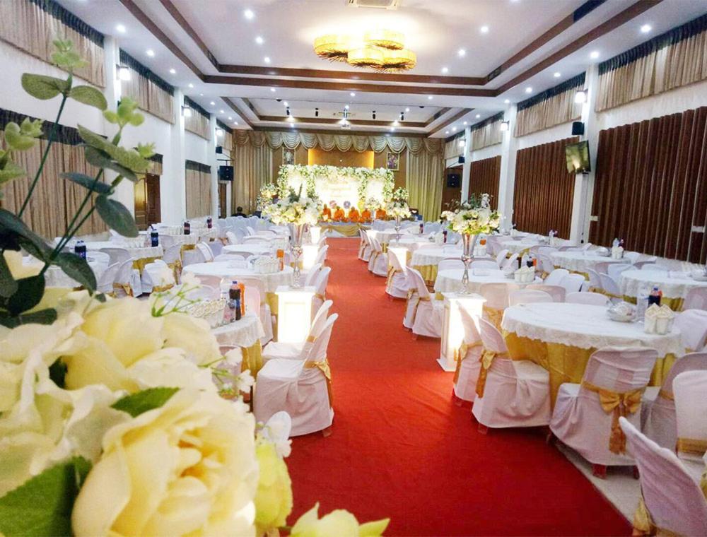 Chaophayathara Riverside Hotel Chainat Exterior photo