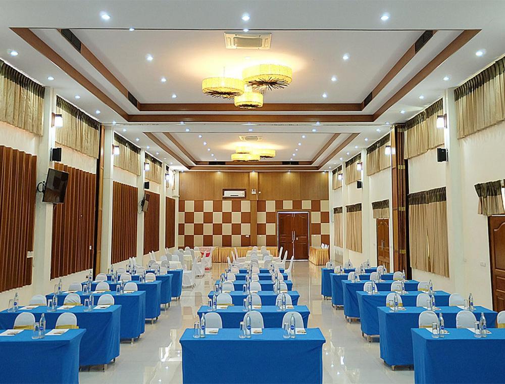 Chaophayathara Riverside Hotel Chainat Exterior photo