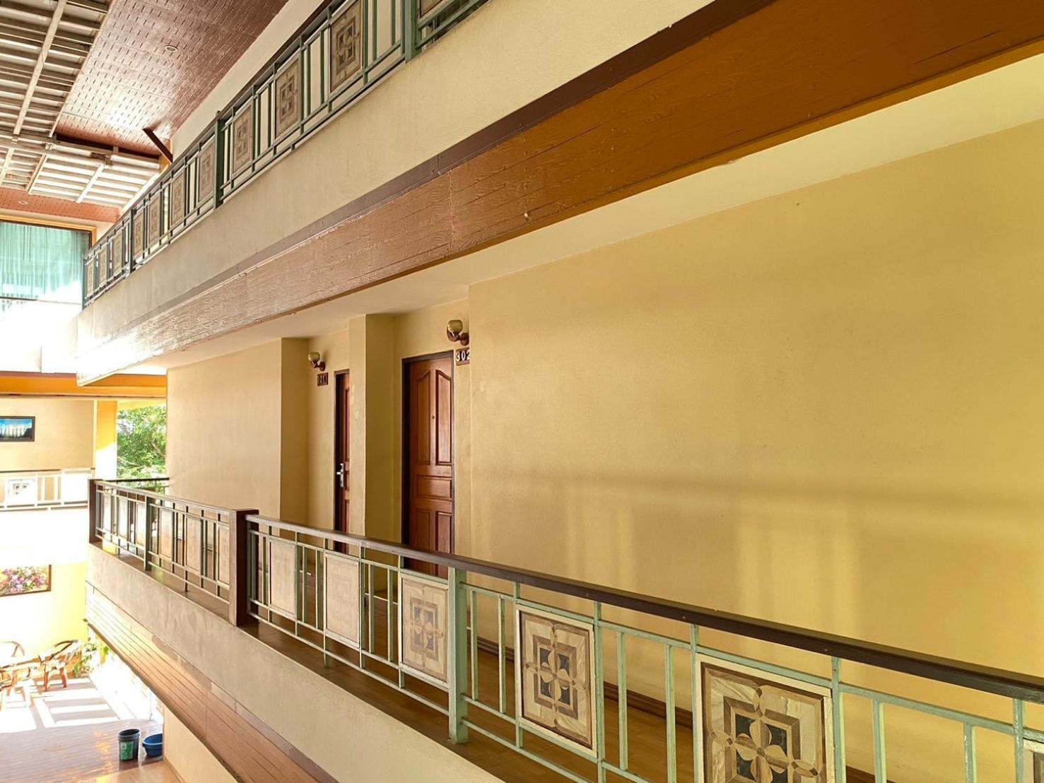 Chaophayathara Riverside Hotel Chainat Exterior photo