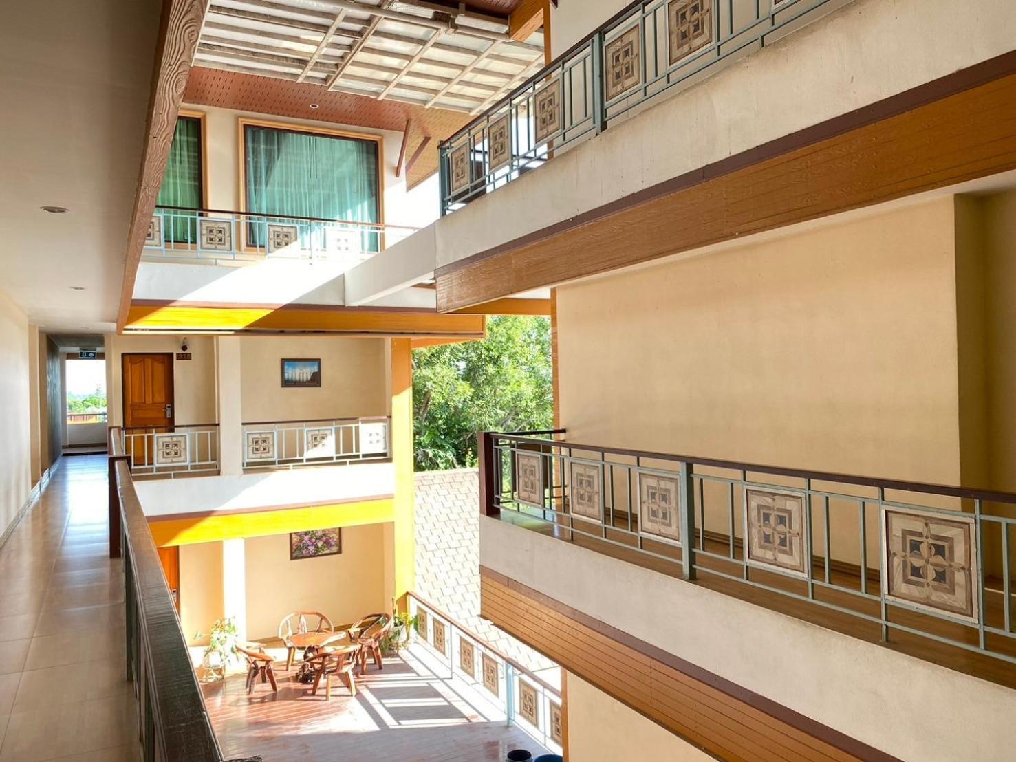 Chaophayathara Riverside Hotel Chainat Exterior photo