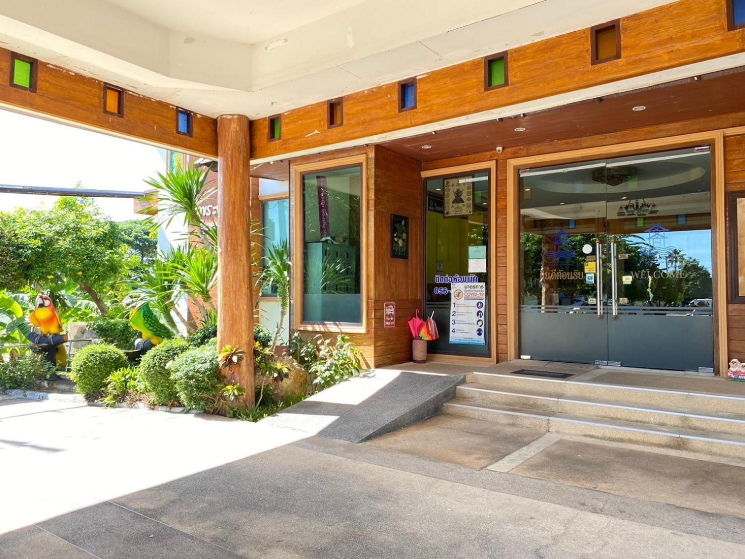 Chaophayathara Riverside Hotel Chainat Exterior photo