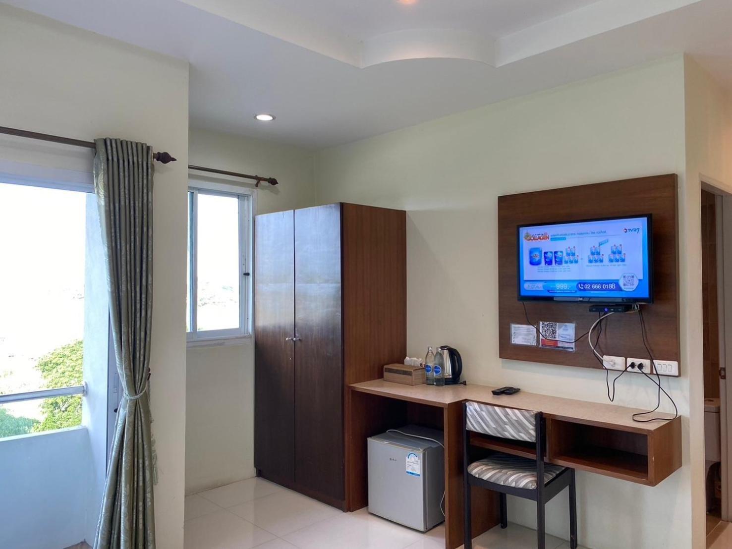Chaophayathara Riverside Hotel Chainat Exterior photo